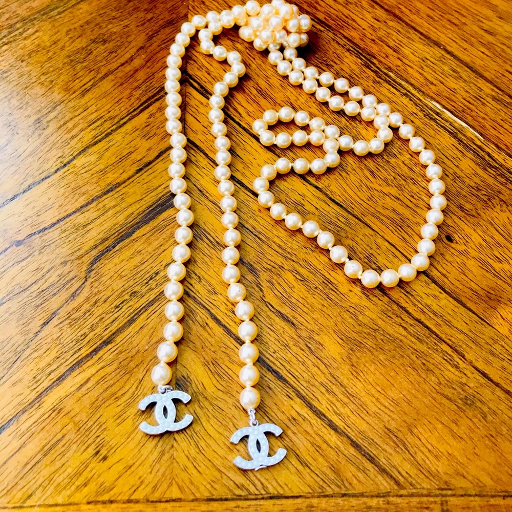 Chanel Faux Pearl Logo Necklace - Picture 5 of 11